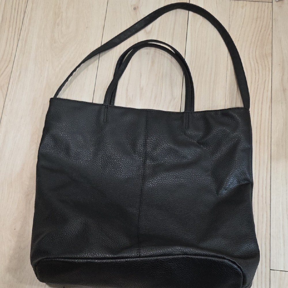 London Fog Black Tote Bag